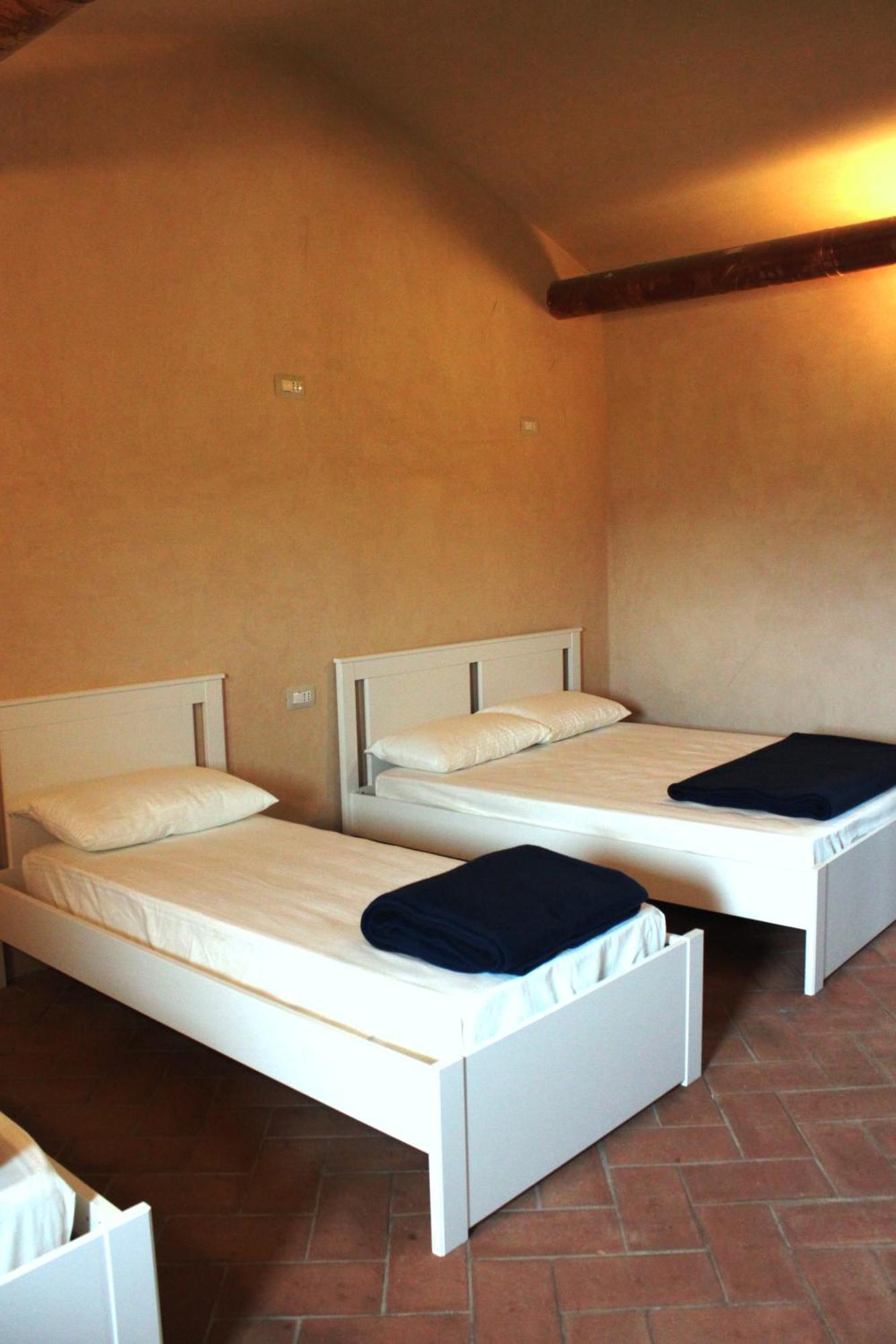 Ostello Contessa Ava Dei Lambardi Monteriggioni Ngoại thất bức ảnh