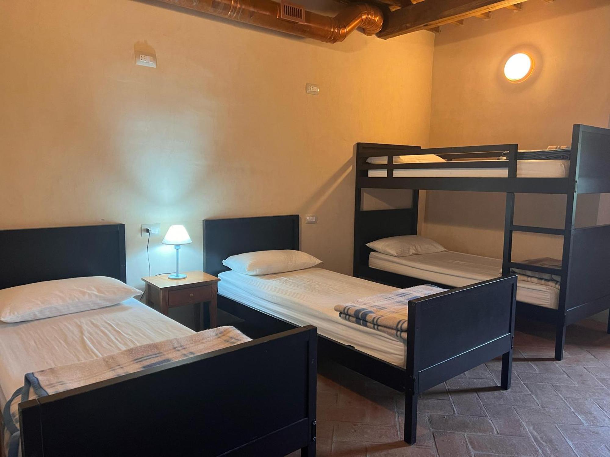 Ostello Contessa Ava Dei Lambardi Monteriggioni Ngoại thất bức ảnh